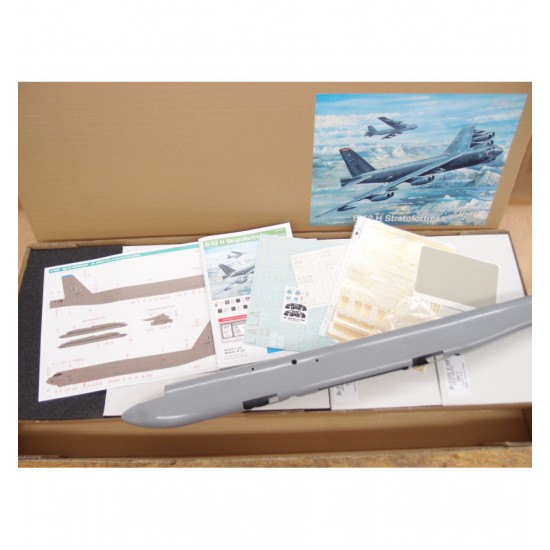 1/48 Boeing B-52H Stratofortress 1/48 Boeing B-52H Stratofortress