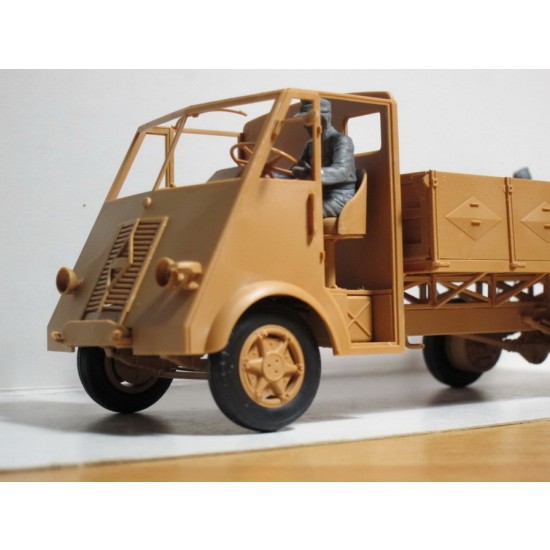 1/35 German Lastkraftwagen 3.5t AHN with Drivers 1/35 German Lastkraftwagen 3.5t AHN with Drivers