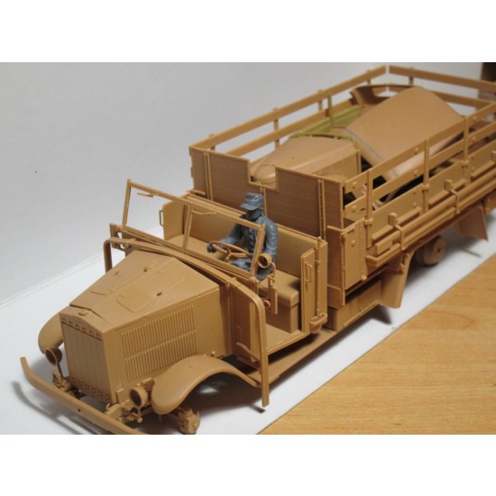 1/35 German Drivers 1939-1945 (4 figures) 1/35 German Drivers 1939-1945 (4 figures)