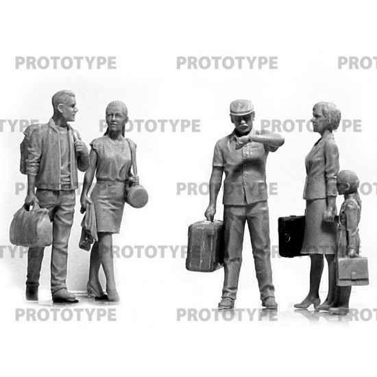 1/35 Chernobyl #5. Evacuation (4 adults, 1 child and luggage) 1/35 Chernobyl #5. Evacuation (4 adults, 1 child and luggage)
