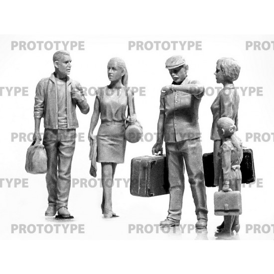 1/35 Chernobyl #5. Evacuation (4 adults, 1 child and luggage) 1/35 Chernobyl #5. Evacuation (4 adults, 1 child and luggage)