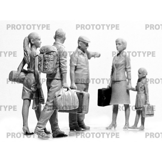 1/35 Chernobyl #5. Evacuation (4 adults, 1 child and luggage) 1/35 Chernobyl #5. Evacuation (4 adults, 1 child and luggage)