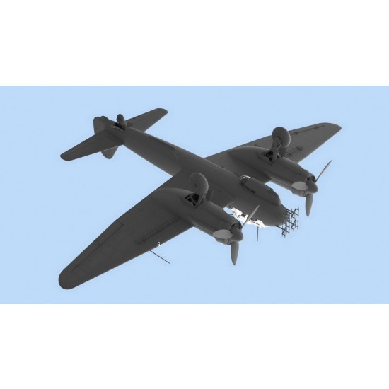 1/48 WWII German Night Fighter Ju 88 1/48 WWII German Night Fighter Ju 88