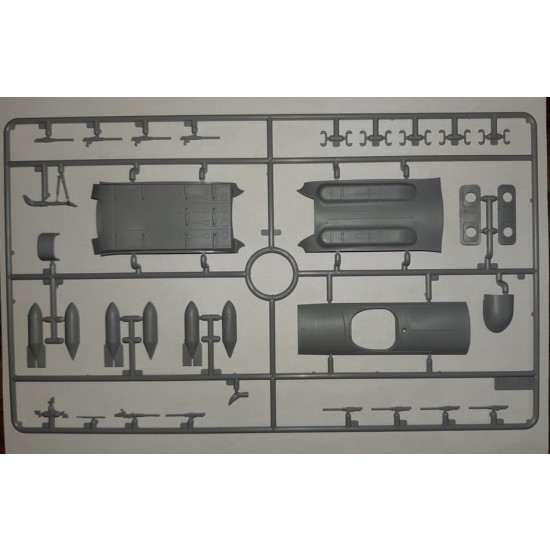 1/48 WWII German Bomber Heinkel He 111H-20 1/48 WWII German Bomber Heinkel He 111H-20
