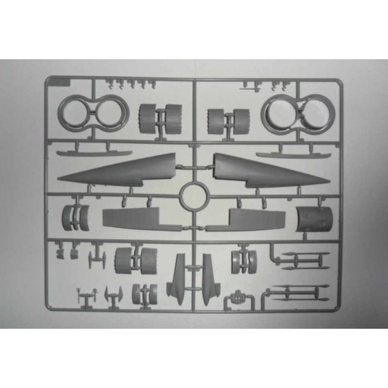 1/48 Soviet Reconnaissance Plane MiG-25 RB 1/48 Soviet Reconnaissance Plane MiG-25 RB
