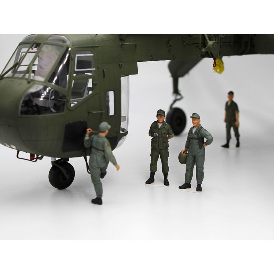 1/35 US Helicopter Pilots 1960s-1970s (4 figures) 1/35 US Helicopter Pilots 1960s-1970s (4 figures)