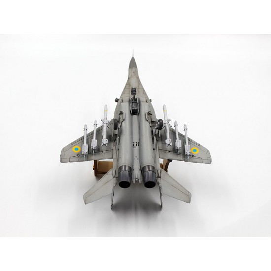 1/72 Ukrainian MiG-29 9-13 Fighter with HARM Missiles Radar Hunter 1/72 Ukrainian MiG-29 9-13 Fighter with HARM Missiles Radar Hunter