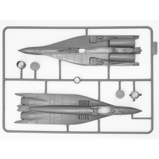 1/72 Ukrainian MiG-29 9-13 Fighter with HARM Missiles Radar Hunter 1/72 Ukrainian MiG-29 9-13 Fighter with HARM Missiles Radar Hunter