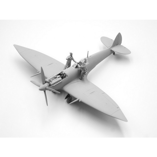 1/48 WWII RAF Airfield Spitfire IX, VII, Pilots & Ground Personnel (3 kits & 7 figures) 1/48 WWII RAF Airfield Spitfire IX, VII, Pilots & Ground Personnel (3 kits & 7 figures)