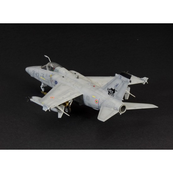 1/72 AMX Ghibli Single-engine Ground Attack Aircraft 1/72 AMX Ghibli Single-engine Ground Attack Aircraft