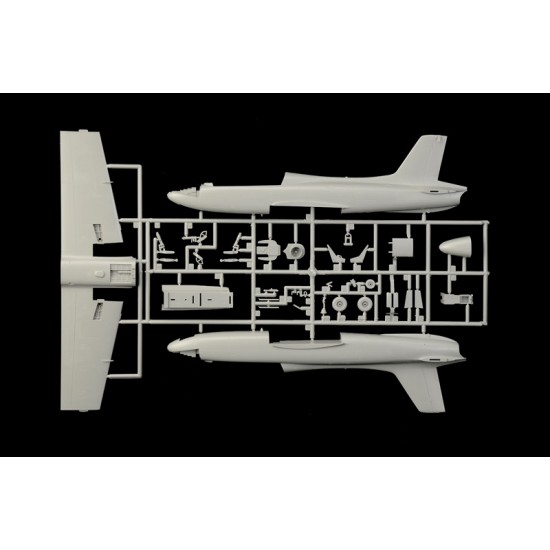 1/48 Aermacchi MB 326 Advanced Trainer 1/48 Aermacchi MB 326 Advanced Trainer