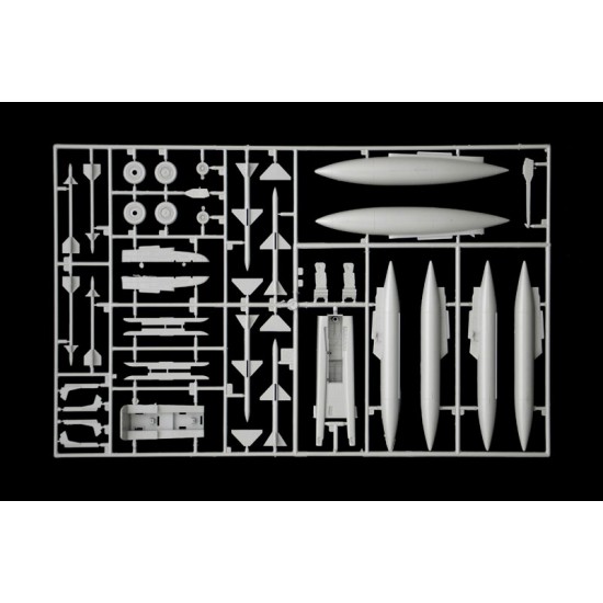 1/48 McDonnell Douglas RF-4E Phantom II 1/48 McDonnell Douglas RF-4E Phantom II