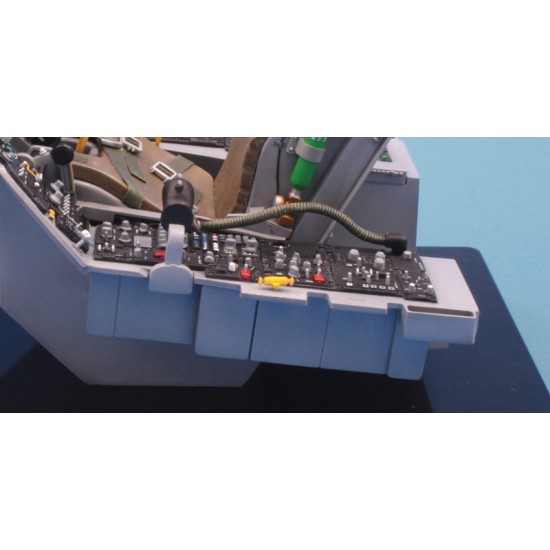 1/12 General Dynamics F-16 Fighting Falcon Cockpit Complete Kit 1/12 General Dynamics F-16 Fighting Falcon Cockpit Complete Kit