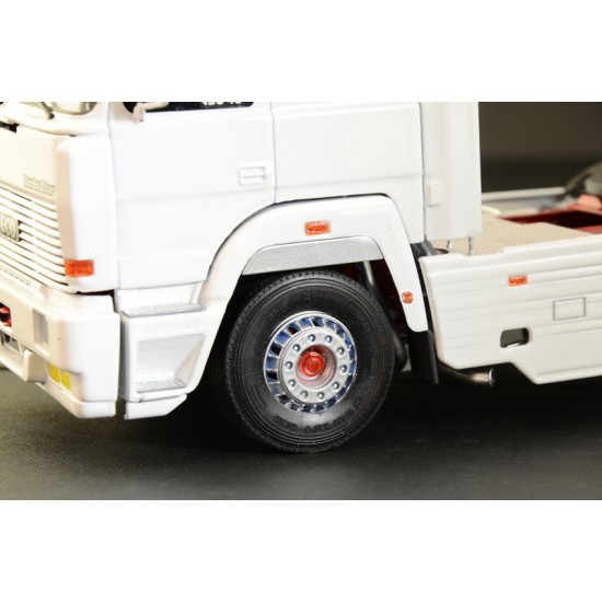 1/24 IVECO Turbostar 190.48 Truck 1/24 IVECO Turbostar 190.48 Truck