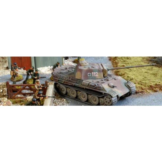 1/72 Operation Cobra 1944 Battle Diorama Set (64 Figures+4 Armour+2 French Houses) 1/72 Operation Cobra 1944 Battle Diorama Set (64 Figures+4 Armour+2 French Houses)