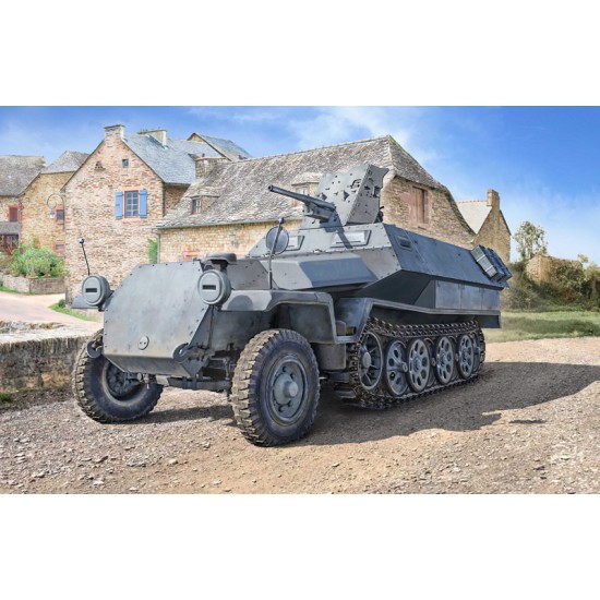 1/72 SdKfz. 251/10 Half-track APC 1/72 SdKfz. 251/10 Half-track APC