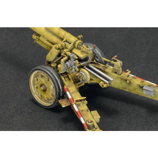 1/72 15cm Field Howitzer/10.5cm Field Gun (1 kit & 5 figures)