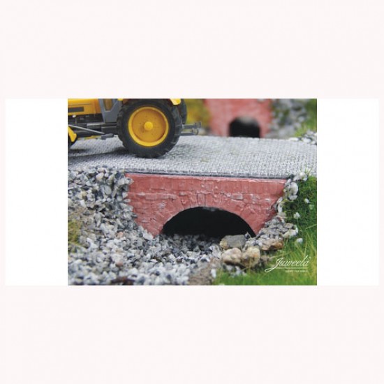 1/87 (HO scale) Water Passage Medium (Bricks Red 3x) 1/87 (HO scale) Water Passage Medium (Bricks Red 3x)