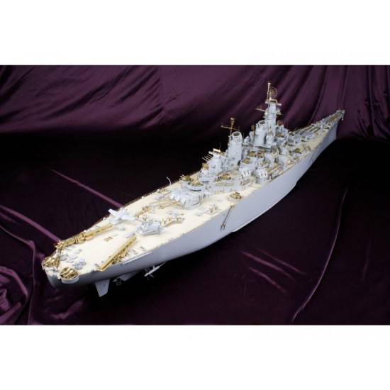1/200 USS Missouri BB-63 Battleship Deluxe Detailing Set w/Wooden Deck for Trumpeter kit 1/200 USS Missouri BB-63 Battleship Deluxe Detailing Set w/Wooden Deck for Trumpeter kit