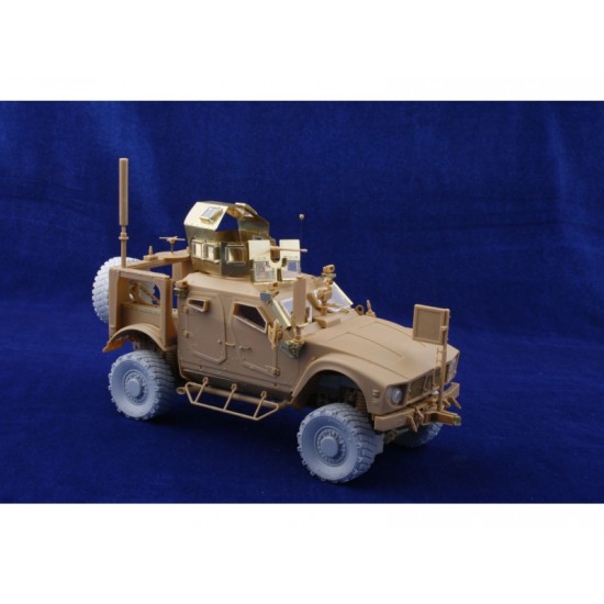 1/35 Oshkosh M-ATV Detail Set Deluxe Pack II (with wide resin tyre) for Panda models 1/35 Oshkosh M-ATV Detail Set Deluxe Pack II (with wide resin tyre) for Panda models