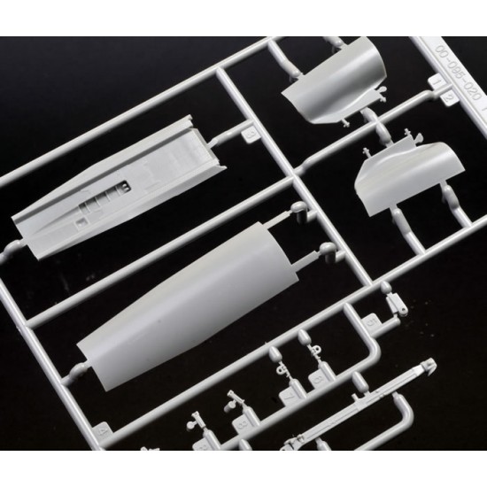 1/48 Sukhoi Su-33 Flanker D 1/48 Sukhoi Su-33 Flanker D