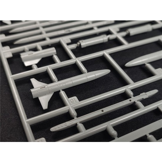 1/48 USAF F-16C Block 25/42 Fighting Falcon 1/48 USAF F-16C Block 25/42 Fighting Falcon