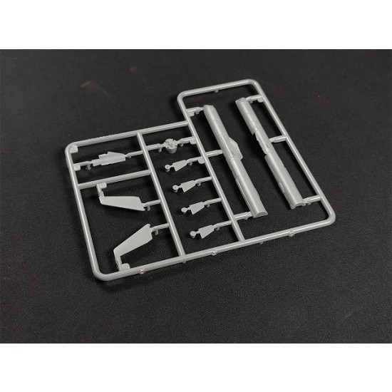1/48 F/A-18C Hornet VFA-27 Royal Maces 1/48 F/A-18C Hornet VFA-27 Royal Maces