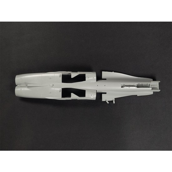1/48 F/A-18C Hornet VFA-27 Royal Maces 1/48 F/A-18C Hornet VFA-27 Royal Maces