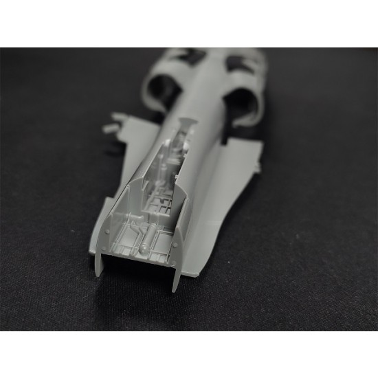 1/48 F/A-18C Hornet VFA-27 Royal Maces 1/48 F/A-18C Hornet VFA-27 Royal Maces
