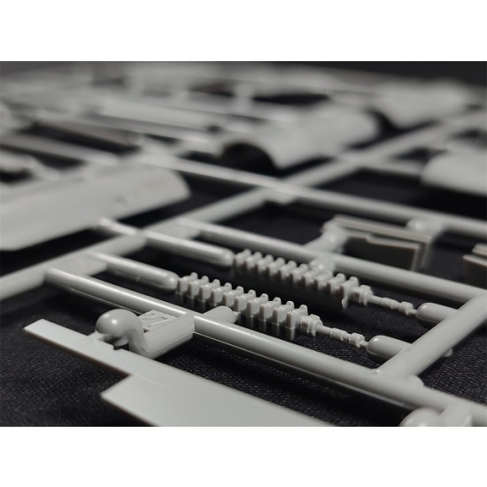 1/48 F/A-18C Hornet VFA-27 Royal Maces 1/48 F/A-18C Hornet VFA-27 Royal Maces