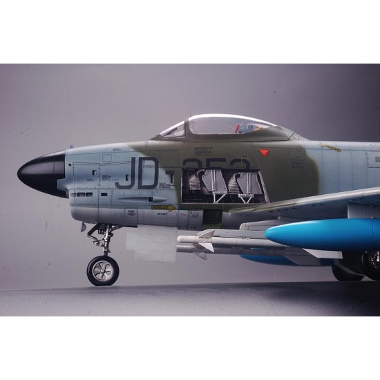 1/32 North-American F-86K Sabre Dog 1/32 North-American F-86K Sabre Dog