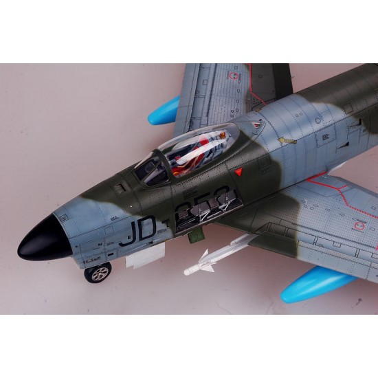 1/32 North-American F-86K Sabre Dog 1/32 North-American F-86K Sabre Dog