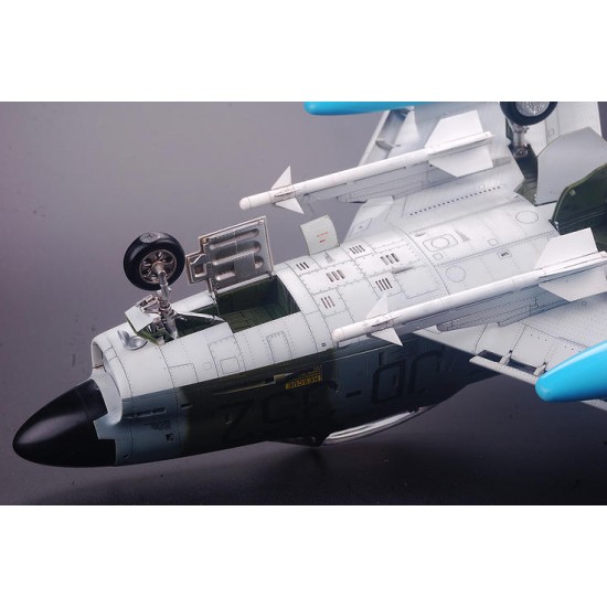 1/32 North-American F-86K Sabre Dog 1/32 North-American F-86K Sabre Dog