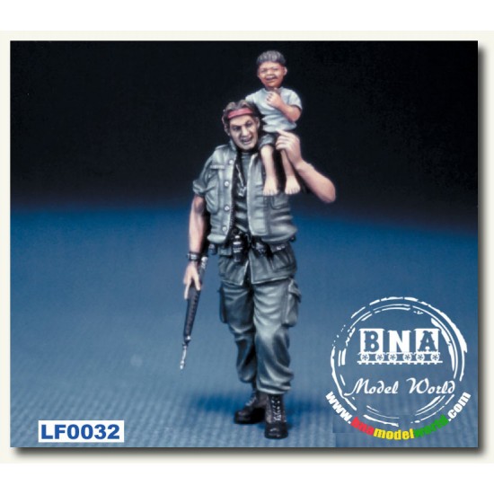 1/35 US Soldier with a Vietnamese Child on His Shoulder (Vietnam 1971) 1/35 US Soldier with a Vietnamese Child on His Shoulder (Vietnam 1971)