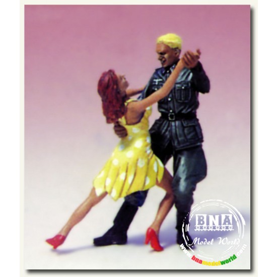 1/35 Last Tango In Paris (2 Figures) 1/35 Last Tango In Paris (2 Figures)