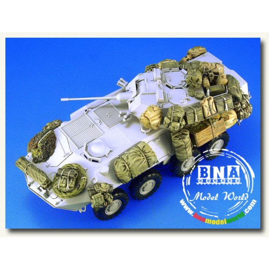 1/35 LAV-25 Amphibious Reconnaissance Vehicle Stowage Set 1/35 LAV-25 Amphibious Reconnaissance Vehicle Stowage Set