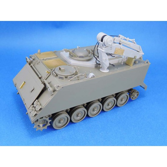1/35 M113 Fitter Conversion set for AFV Club M113s kits 1/35 M113 Fitter Conversion set for AFV Club M113s kits