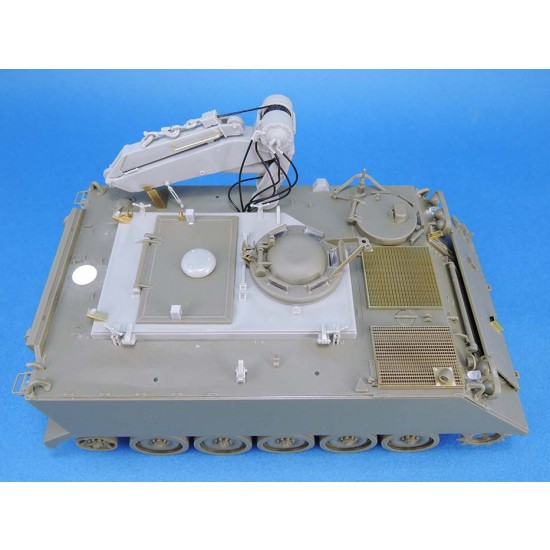1/35 M113 Fitter Conversion set for AFV Club M113s kits 1/35 M113 Fitter Conversion set for AFV Club M113s kits