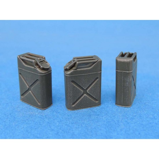 1/35 WWII US Water Can set (15pcs)
