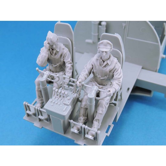 1/32 B-25 Mitchell Early Crew set (5 figures) 1/32 B-25 Mitchell Early Crew set (5 figures)