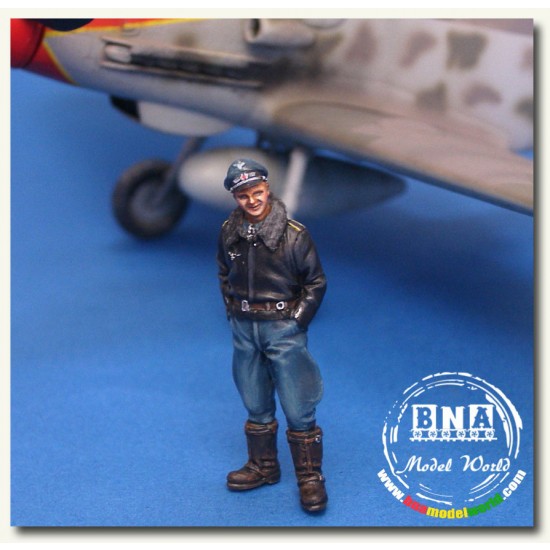 1/48 WWII Luftwaffe Pilot (Erich Hartmann)