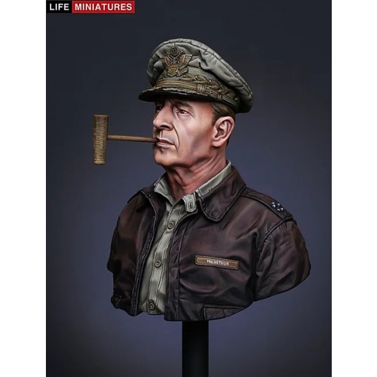 1/10 UN Supreme Commander Gen. Douglas MacArthur Bust 1/10 UN Supreme Commander Gen. Douglas MacArthur Bust