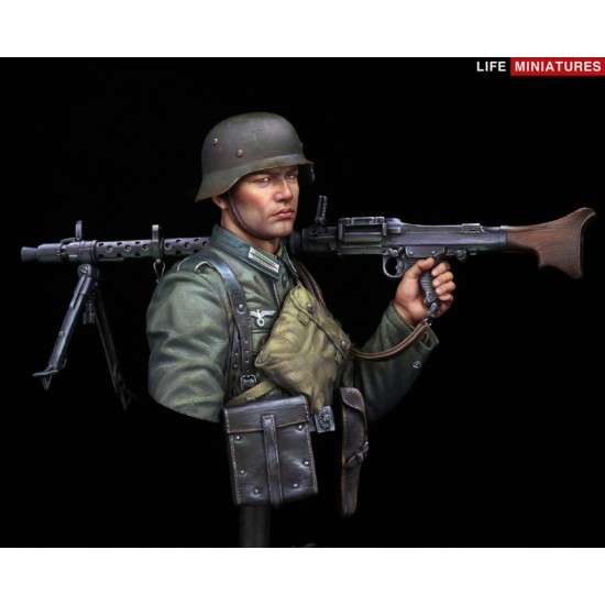 1/10 WWII Wehrmacht MG34 Gunner, France 1940 (resin bust) 1/10 WWII Wehrmacht MG34 Gunner, France 1940 (resin bust)