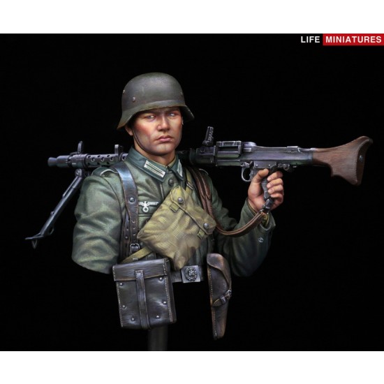 1/10 WWII Wehrmacht MG34 Gunner, France 1940 (resin bust) 1/10 WWII Wehrmacht MG34 Gunner, France 1940 (resin bust)