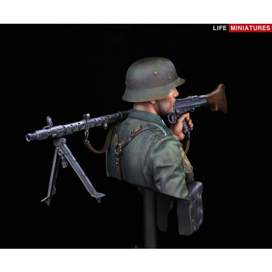 1/10 WWII Wehrmacht MG34 Gunner, France 1940 (resin bust) 1/10 WWII Wehrmacht MG34 Gunner, France 1940 (resin bust)