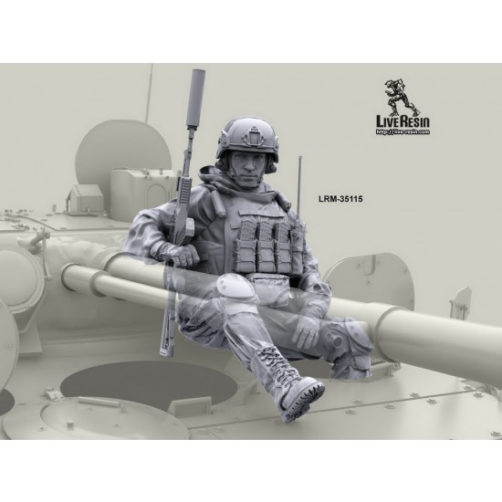 1/35 Modern Russian Commander, Riding On Armour Vehicle 1/35 Modern Russian Commander, Riding On Armour Vehicle
