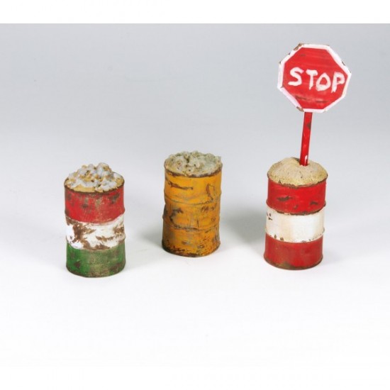 1/35 Metallic Barrels (3pcs) 1/35 Metallic Barrels (3pcs)