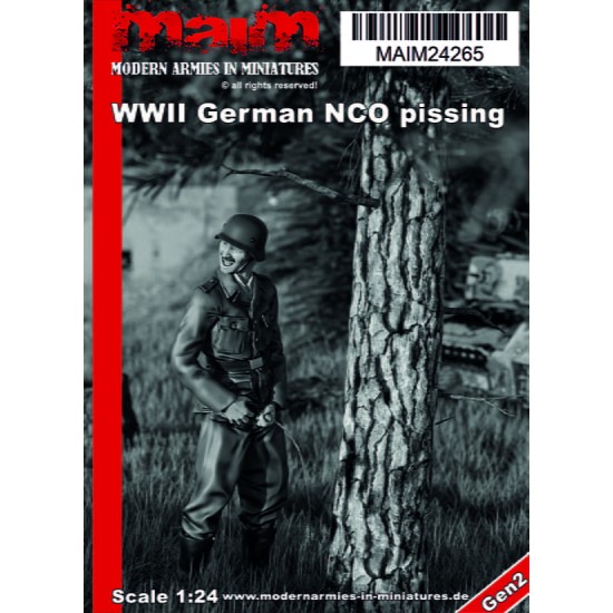 1/24 WWII German NCO Pissing 1/24 WWII German NCO Pissing