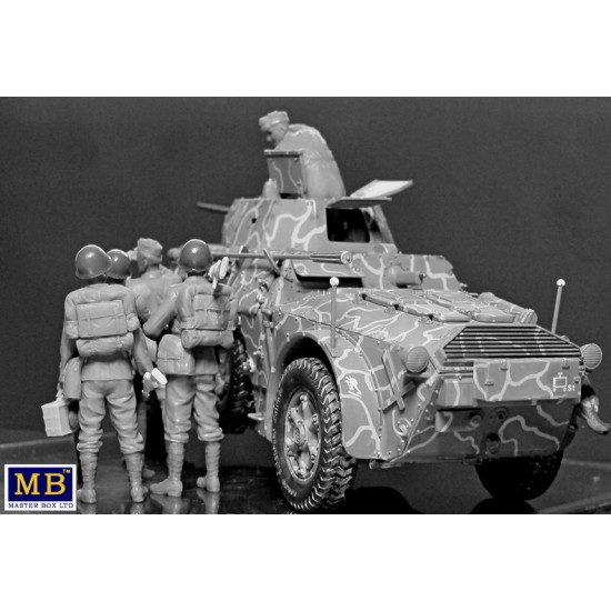 1/35 WWII Italian Military Men (5 Figures) 1/35 WWII Italian Military Men (5 Figures)