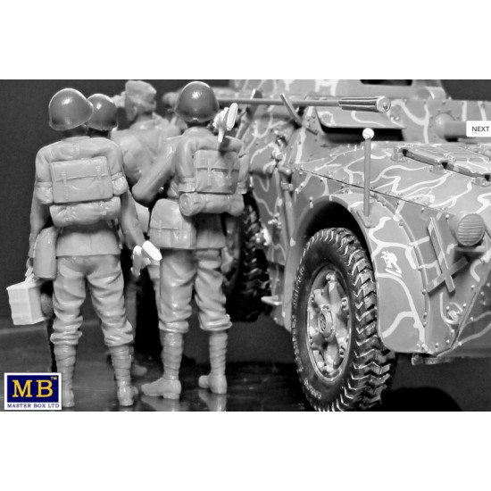 1/35 WWII Italian Military Men (5 Figures) 1/35 WWII Italian Military Men (5 Figures)